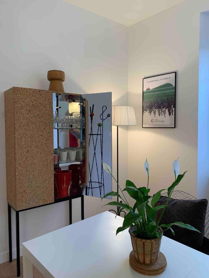 Secret Garden Apartment Ay-Champagne Exterior photo