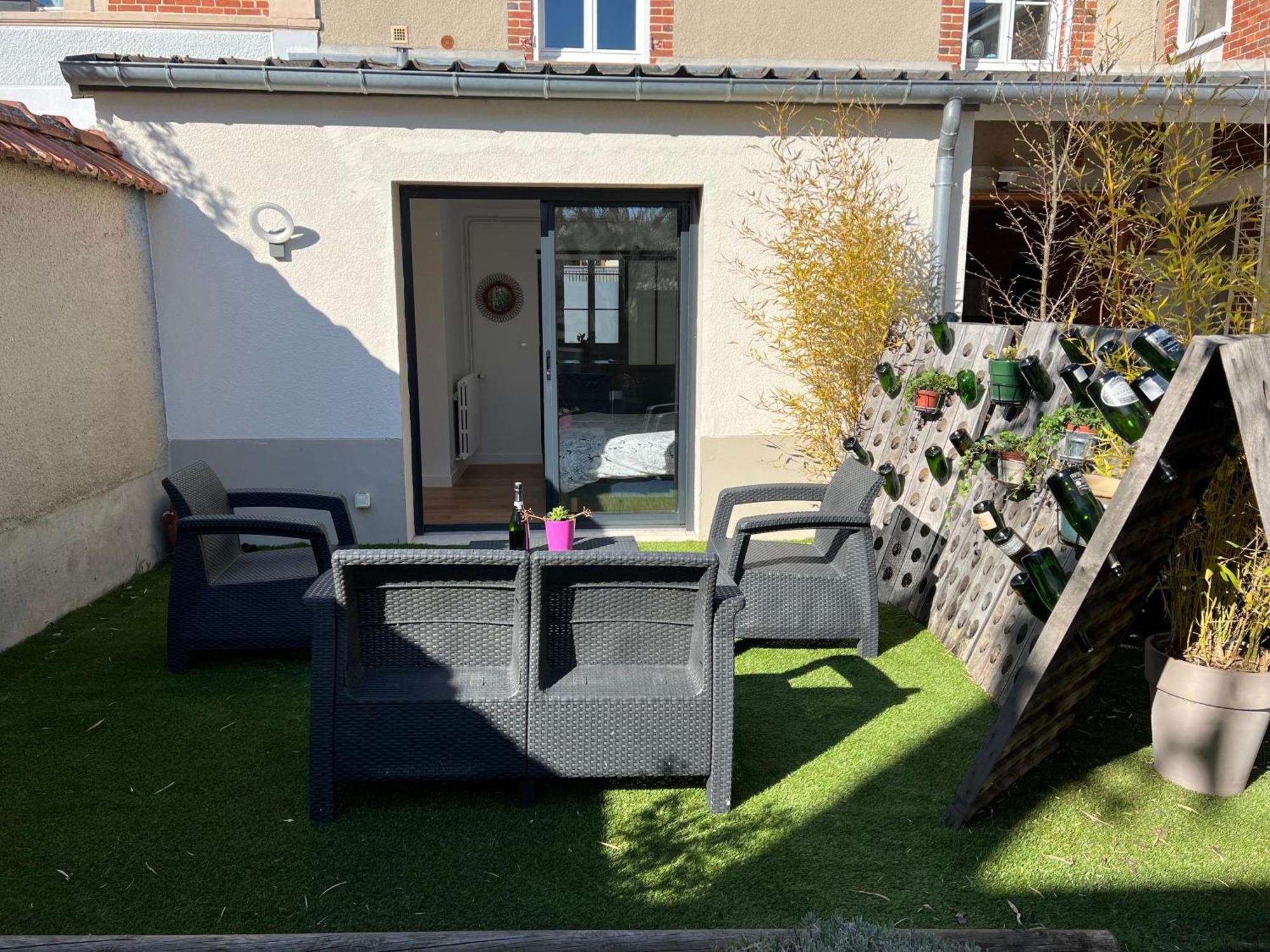 Secret Garden Apartment Ay-Champagne Exterior photo