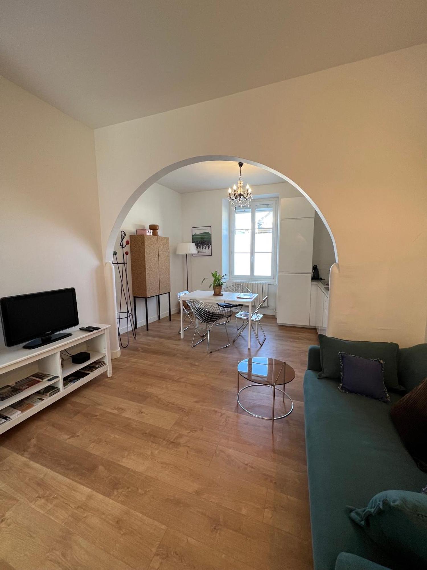Secret Garden Apartment Ay-Champagne Exterior photo
